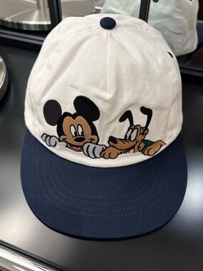Mickey & Pluto Embroidered Snapback Hat - White & Navy